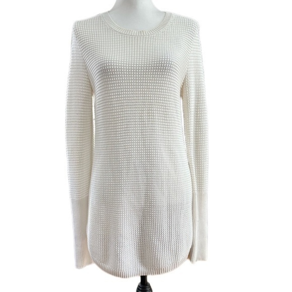Max Studio White Knit Long Sweater‎ With Back Button Closure Sz M